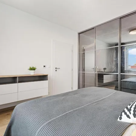 Ah Galvaniho Free Parking * Bratislava