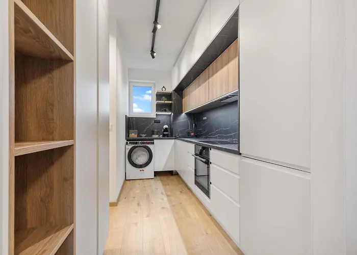 Ah Galvaniho Free Parking